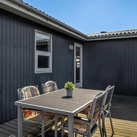 3 Bedroom Cozy In Løkken
