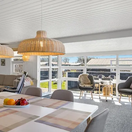 3 Bedroom Cozy In Løkken